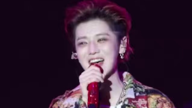 再靠近一点点~ #娱乐评论大赏 #鹿晗 #鹿晗演唱会 #可爱到爆炸 #万万没想到