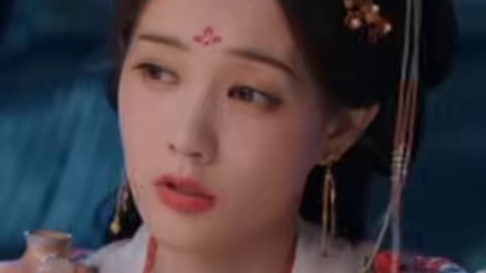 #上面甜蜜吻戏下面蜈蚣抢戏 这可真的是刺激又甜蜜的一场戏码啊#这谁顶得住啊 #书卷一梦 #名场面