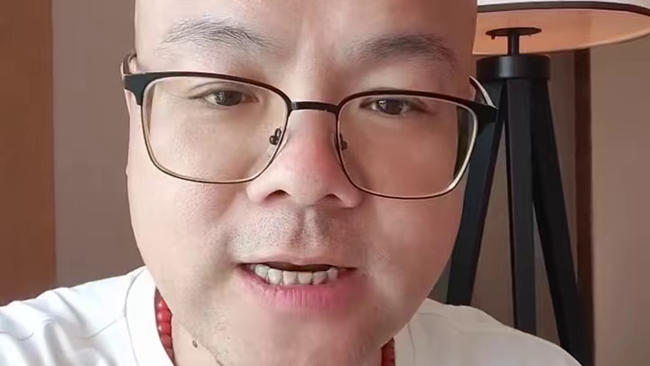 从蛋壳变成奢侈品！#鳄鱼 #鳄鱼皮带 #鳄珍 #鳄鱼养殖场