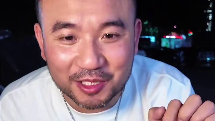 回味黑鸭煲越吃越辣，越吃越有味，面淋上汁吃很高大 #人间烟火 #好好吃饭大赛 #佛山