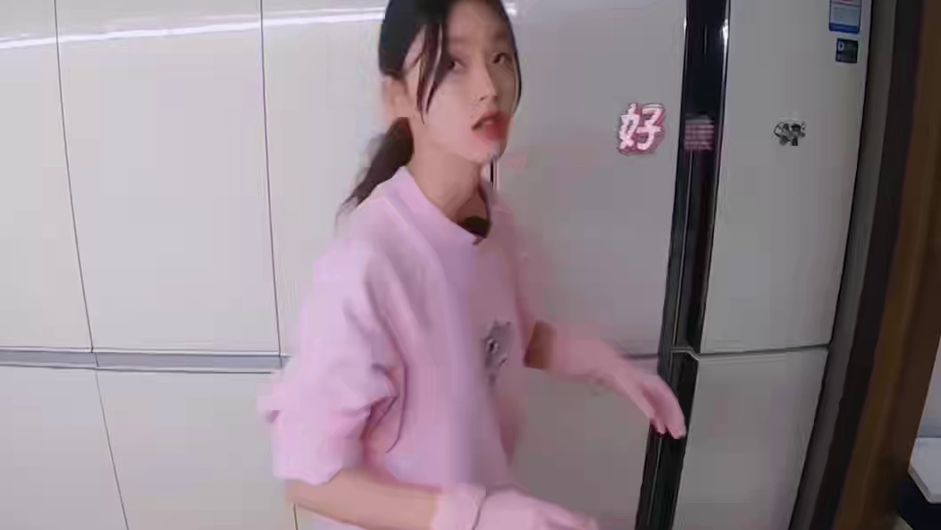 林允戴上头盔全副武装，王大陆看了都佩服