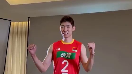 #中国男排 世联赛定妆花絮，很有各自的性格特点，我说最后那一位哈哈哈#排球