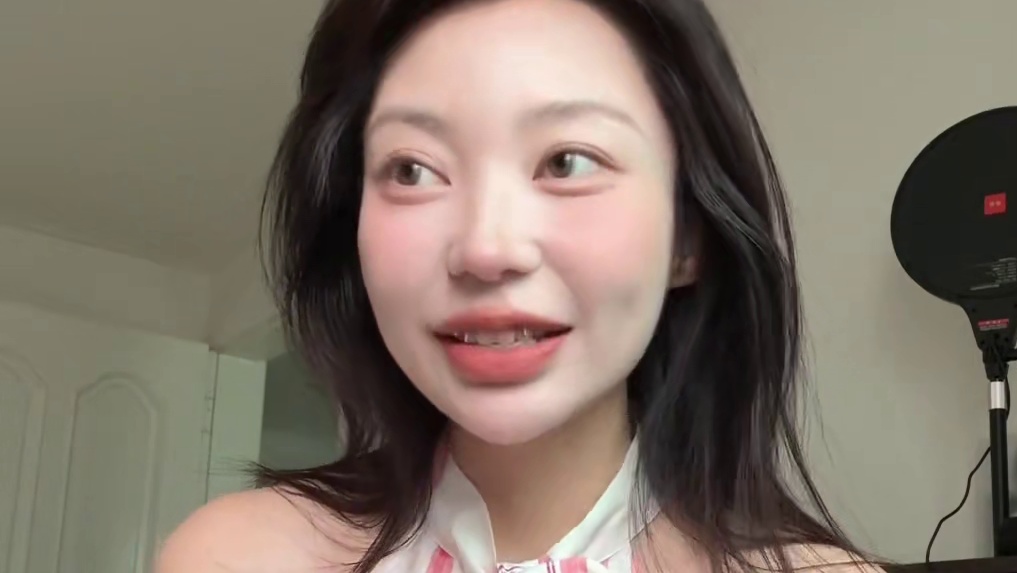 超绝j鲨的高能量24h公演vlog！ 不开玩笑啊这天累瘦3斤 但是第二天睡了10小时补回来啦！！#v