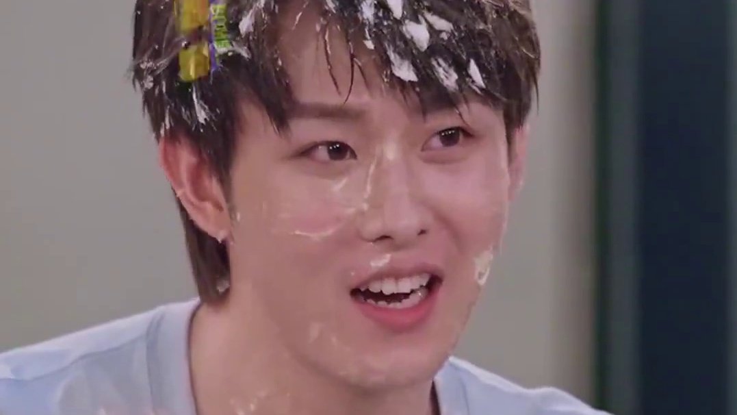 #虞书欣是田嘉瑞的固定连线对象  田嘉瑞打电话首选虞书欣，这友情的含金量不用多说了吧！#一见你就笑 