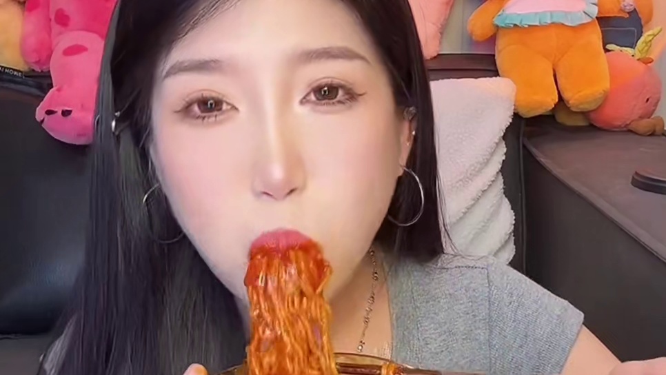 香河肉饼那一段擦桌子回来忘记按开始了 少了一段 不好意思姐妹们气死我啦 下次不会犯这种错误啦#别吞我