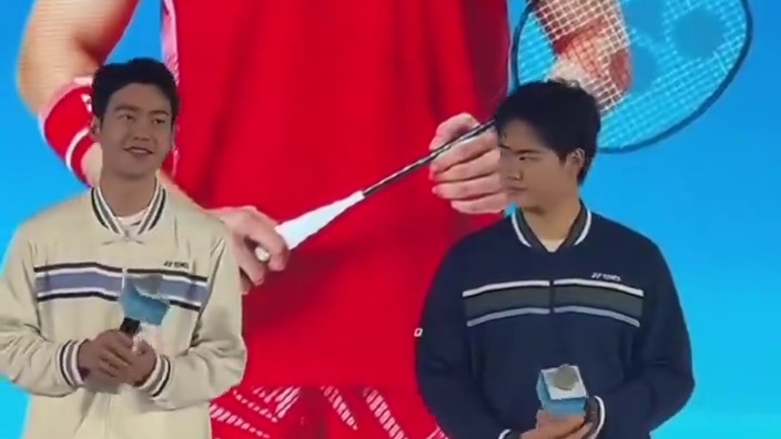 我们庄严宣誓
一起走下去一起走下去，走上最高领奖台梁王加油！小哥俩一直携手走下去吧！谢邀，我们会一起