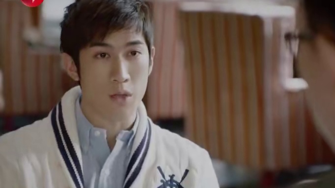 卓鹏带着表弟约到了这位“金牌”唐老师，并当众戳穿了他的恶行。唐老师心虚之下拂袖离去。#东方卫视我的世