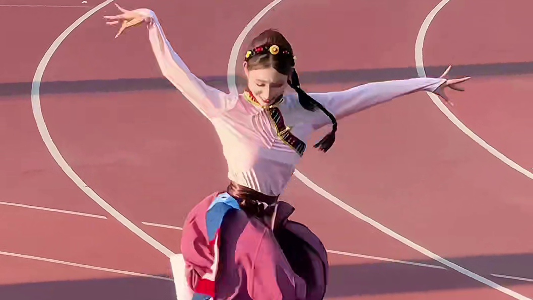 为何要西征？#拉岗踏歌 #藏风美少年 #被藏族舞惊艳到了