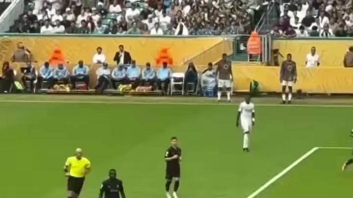 不得不说，贡萨洛在皇马的进攻更均衡