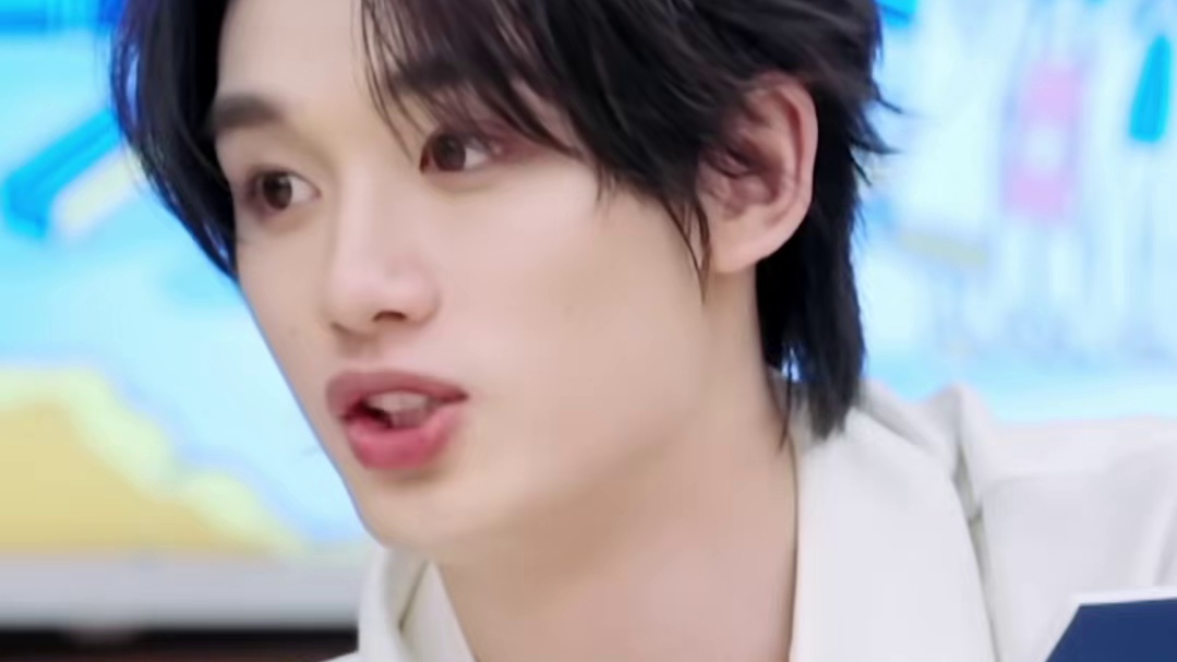 突然对何老师的年纪有了实感