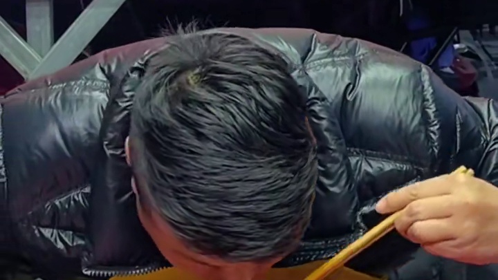 百万网红康不饱吃完7两螺蛳粉，竟然还要吃15碗螺蛳粉~#螺蛳粉