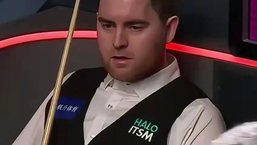 被超三分反击未果！赵心童黑球借停神操作，却输在手摆球细节 (1)