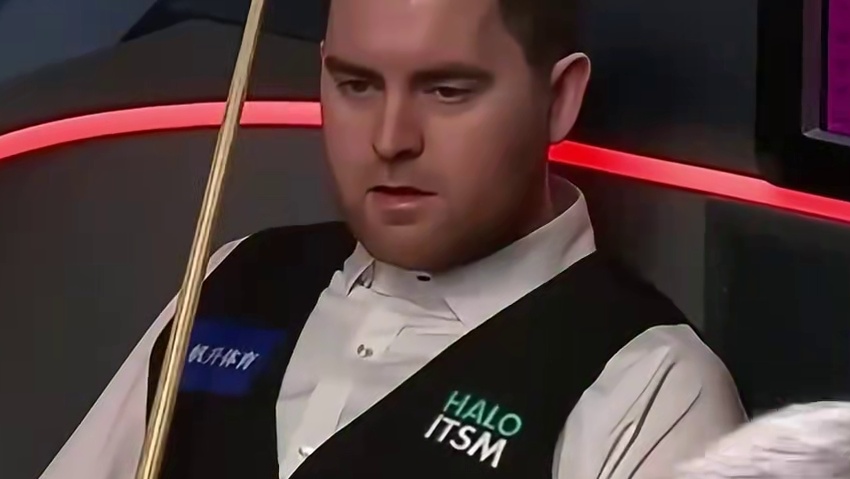 被超三分反击未果！赵心童黑球借停神操作，却输在手摆球细节 (3)