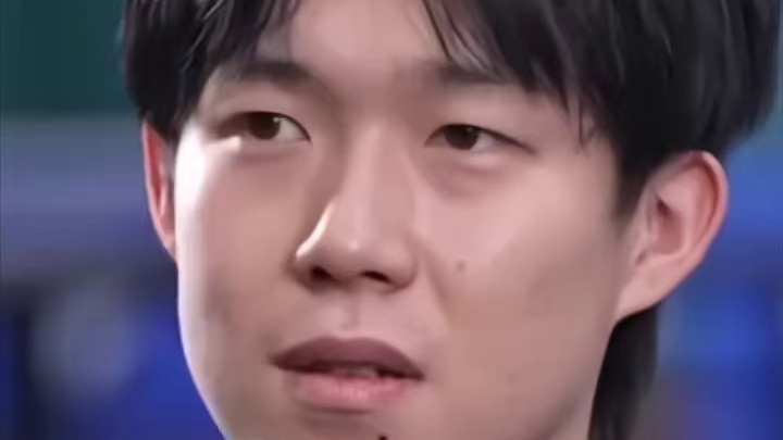 大头最新访谈坦言自己不如马龙樊振东让人放心，但也会努力迎接挑战用成绩去证明自己#王楚钦