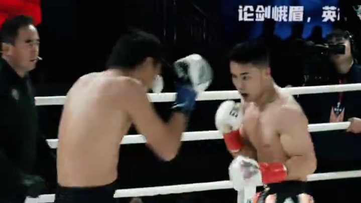 5峨眉传奇&高棉拳世界格斗冠军赛，期待王鑫续写传奇！#峨眉传奇 #搏击 #格斗 #体育