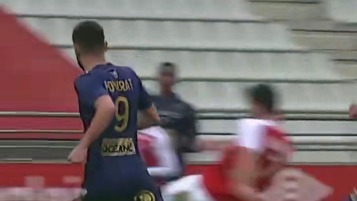 这是头球、一定得算我的#足球