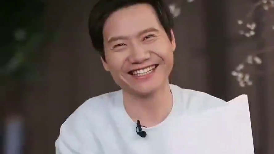 那些看似开挂的高光时刻，不过是千万个咬牙坚持的日子换来的！#小米YU7  #小米SU7  #雷军 #