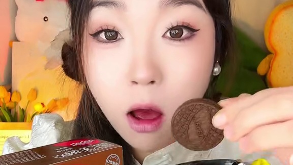 能吃完的姐妹来薅纳宝帝夹心饼干！11月到期，到手6盒，三个口味都好吃，一盒里面是两袋哈，一袋5片～#