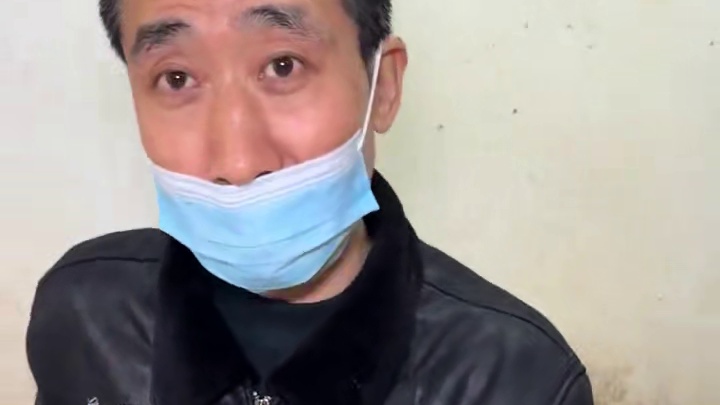 重庆路边盒饭13元荤素搭配六个菜香蒙了 你们感觉值不值