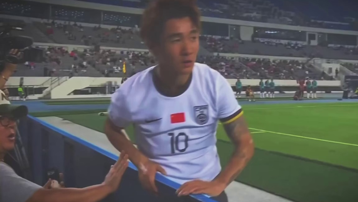 “我会一直做最拼的那个，即使输的一败涂地”#足球 #韦世豪#东亚杯#国足 #东亚杯中国男足vs韩国男