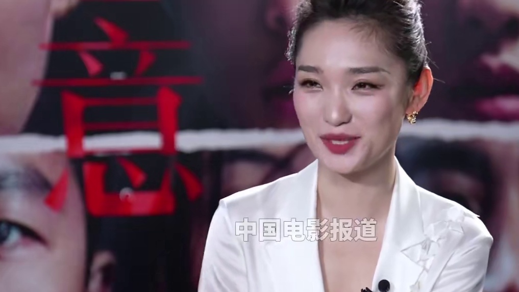 #陈思诚透露正在拍新片 #陈思诚 说现在正在拍摄一部新片，偏喜剧的风格但是是一个沉重题材的群像作品