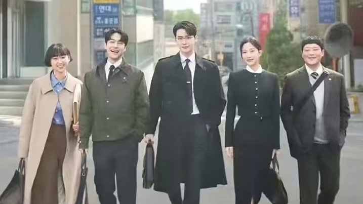 李钟硕新剧瑞草洞简直就是法学打工人的日记#李钟硕 #文佳瑛 #瑞草洞 #法律