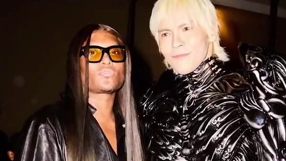 已经开始期待下一套造型了#向佐巴黎时装周高定秀#向佐暗黑风完美拿捏#向佐这一波压迫感溢出屏幕