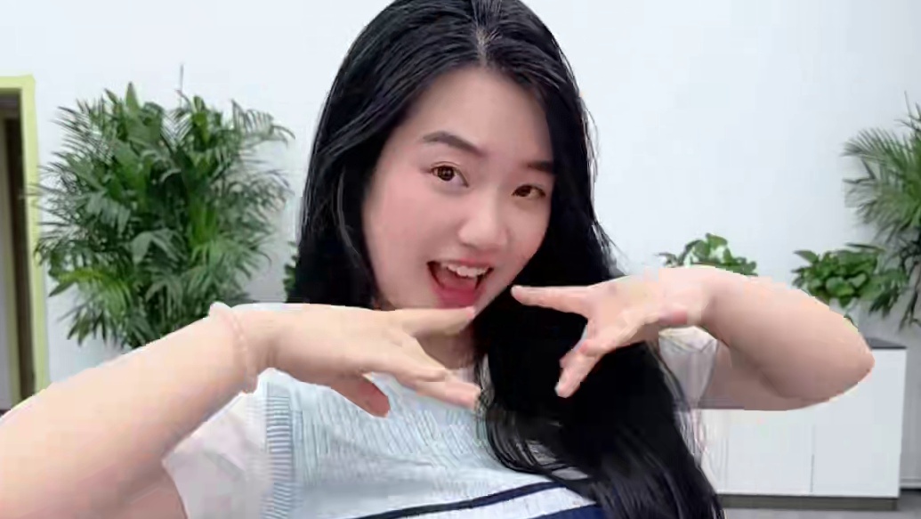 用不同表情叫哥哥 #搞笑 #办公室游戏 #意想不到的结局