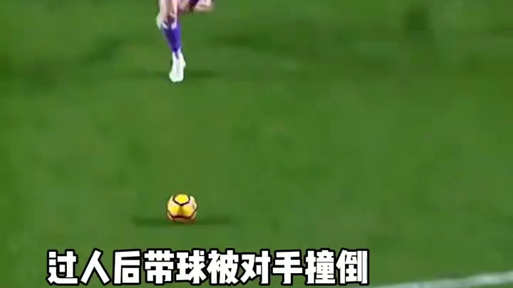 霸气总裁上线！对手一个行为激怒 C罗 后，结果反被教训！#足球