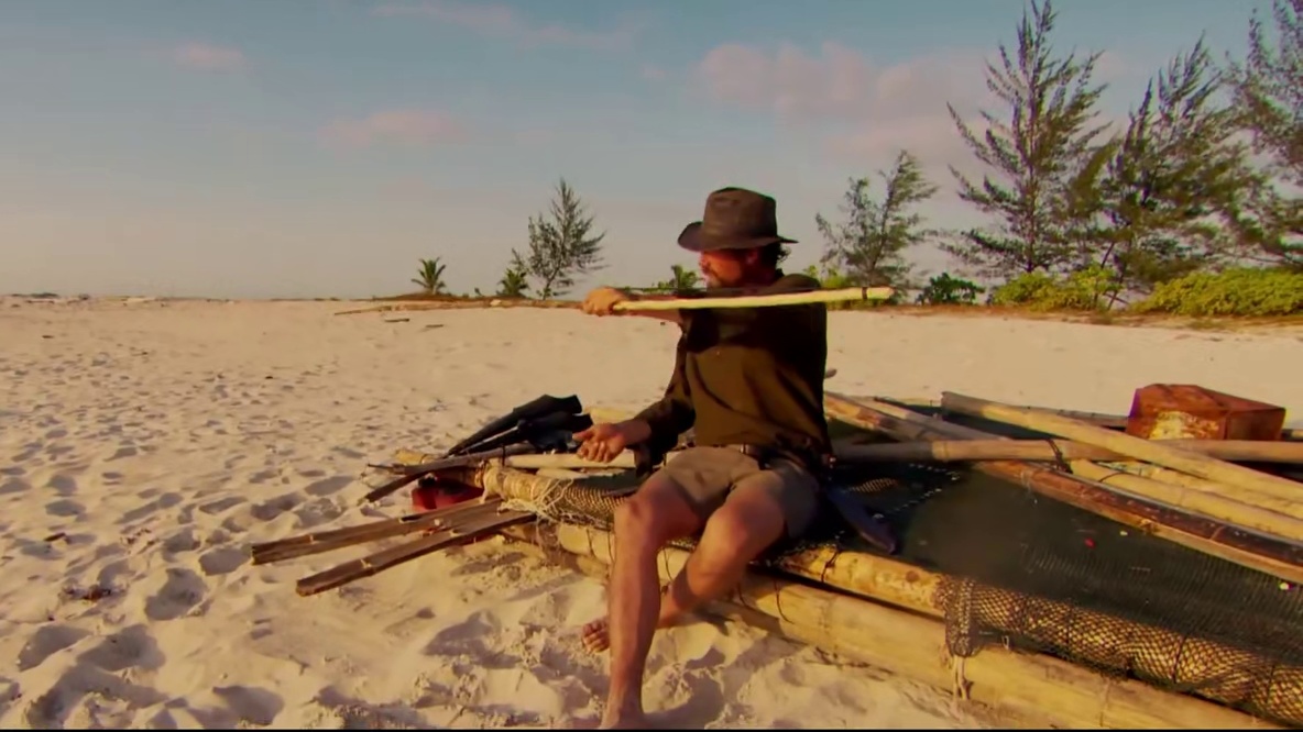 猎人和厨子普拉提瓜岛荒野求生，抓澳龙逮刺鳐捡螃蟹，成功吃上海鲜自助！(3)