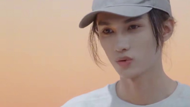 #今天被微笑一号店治愈了  如果不是被工作压到喘不过气，谁又会在深夜走进咖啡店呢？ #微笑一号店