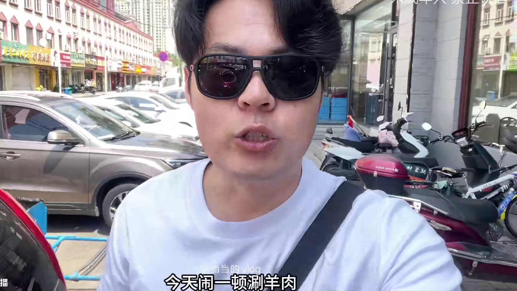 来内蒙实现大口吃肉的爽感，清水锅+锡盟羊肉=最纯粹的快乐！ #草原风情挺得劲 #我的民族很有范儿 #