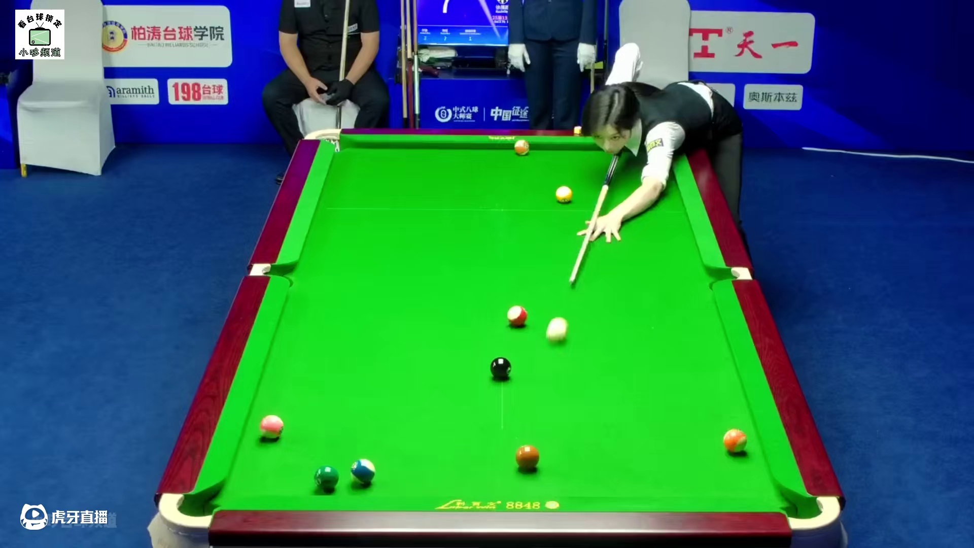 首战就上演决胜局！面对腿比命长的王思诺，郑宇伯能否招架得住 #郑宇伯 #王思诺 #乔氏中式台球 #中