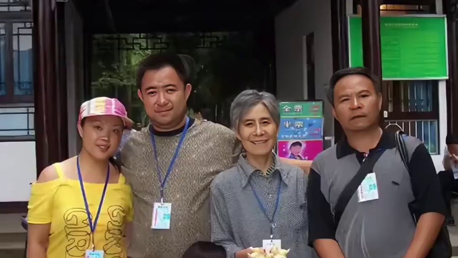 原来真有人物质、精神都这么丰富，下辈子给我妈接这样的剧本！ #家庭 #幸福 #艺考 #暖心 #原生家庭