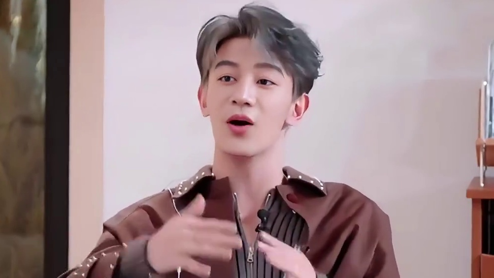 这是什么5G冲浪达人啊