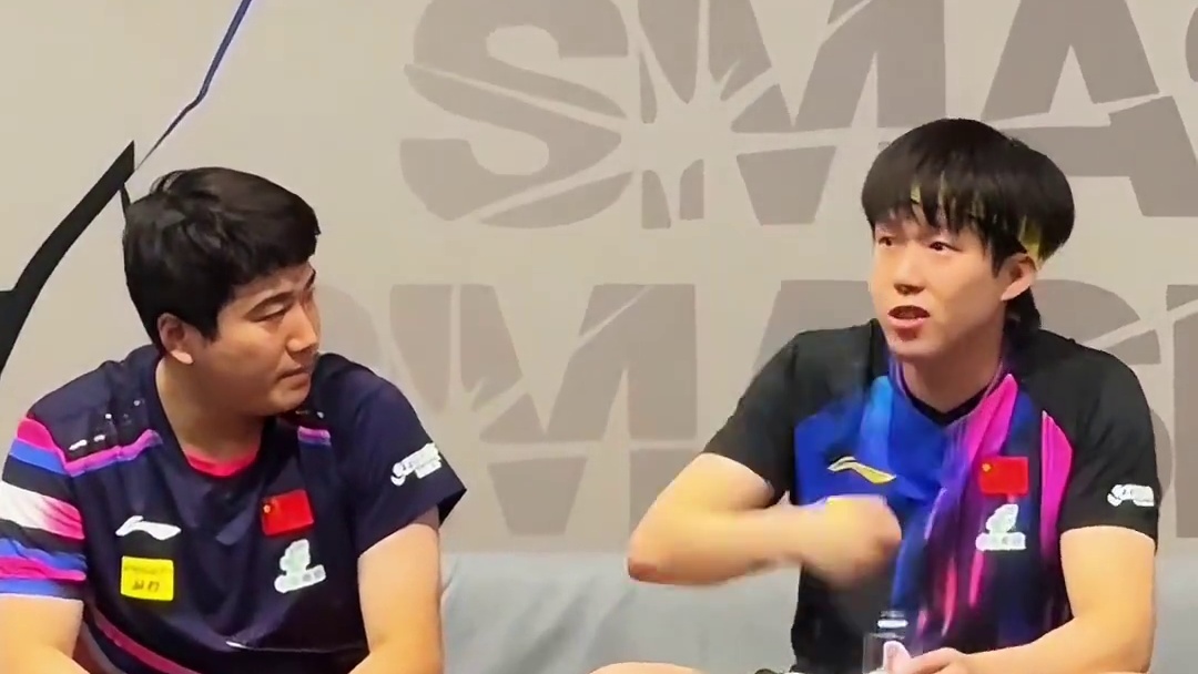 国乒男双内战志强不在，王楚钦指导梁靖崑