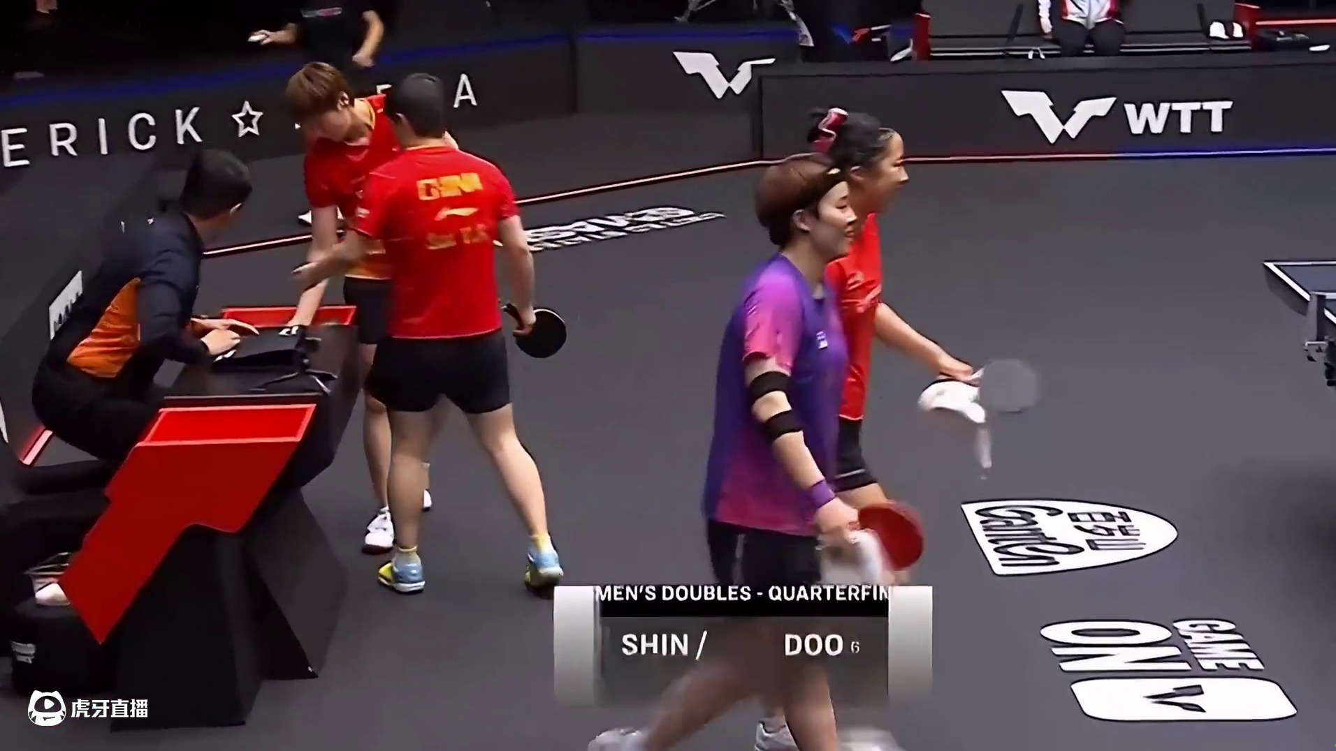 孙颖莎/王曼昱3-1跨国组合，晋级美国大满贯女双四强