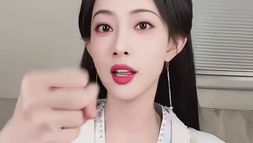 看得出来孟子义平时没少揍巧克力