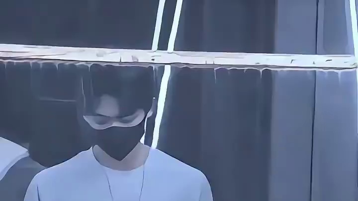 梓渝：我穷过，但从没丑过#梓渝 #穿搭 #郑朋进行曲 #帅哥