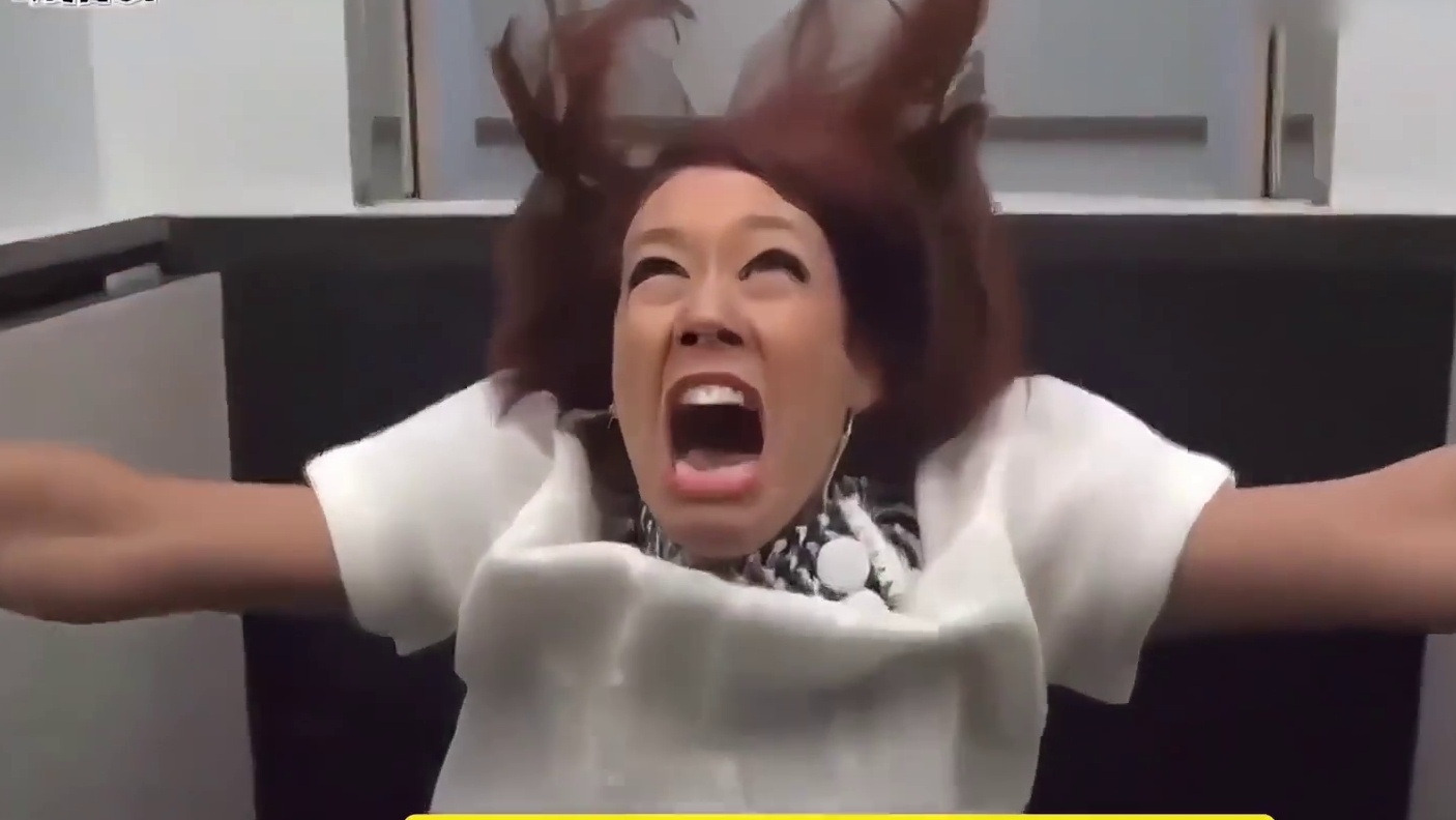 整人大赏文艺复兴，来看女艺人被整蛊的各种惨状  (2)