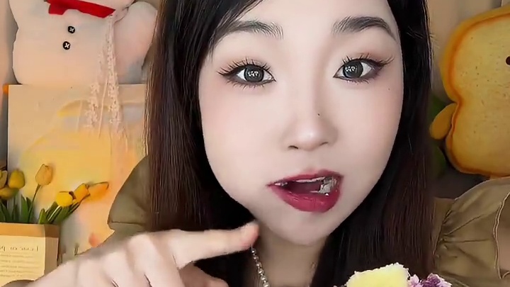 一盒是4块蓝莓包哦！这个一定要冷藏保存哈！控嘴期的宝宝也可以放心吃！配料干净！#甜品美食 #香甜可口