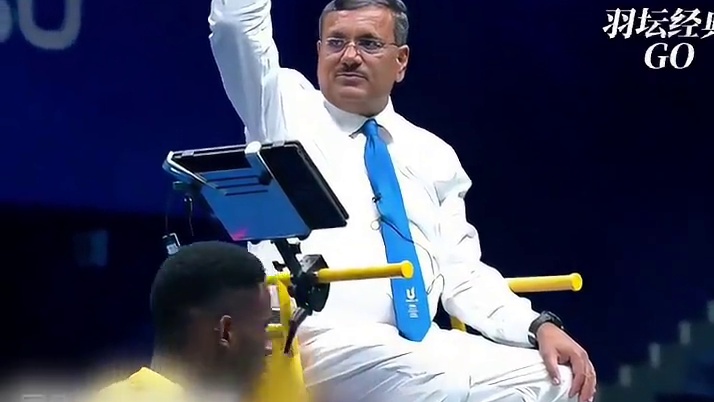 只有淋过雨的人，才会想起为别人撑伞。请记住那个叫乌干达的地方 #羽毛球 #王正行 #林丹 #陌陌