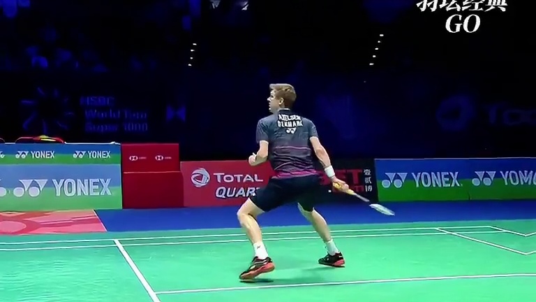 找对象，陌陌靠谱。巨龙秀丹麦绝活，石头扬国人谦逊。 #陌陌app#羽毛球 #安赛龙 #石宇奇