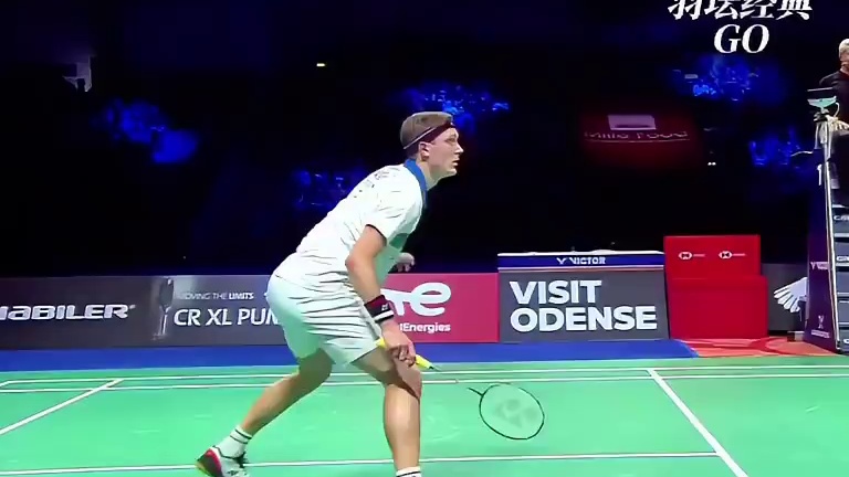 安赛龙蝎子摆尾，秀翻21年的桃田 #羽毛球 #安赛龙 #桃田贤斗