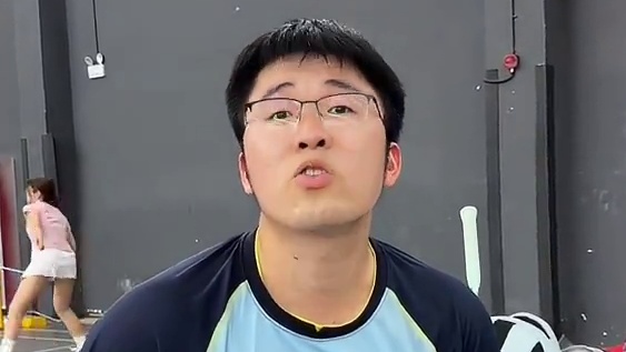 偷后场也是偷啊！#羽球人#偷后场 #浦锐