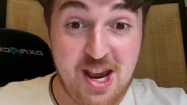 大家好，我是德国人，喜欢中国的游戏和中国的文化。还有好玩的游戏，请推荐我。#外国人在中国 #游戏 #