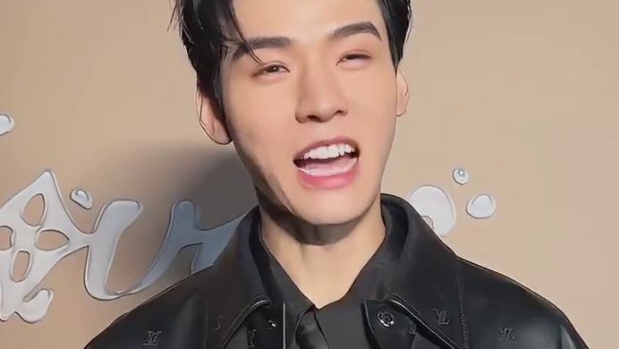 终于理解为什么说，在他这里没有丑衣服了！龚俊的权威此刻展现出来了