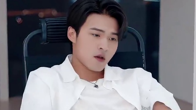 #女主从剧本中跑出来了