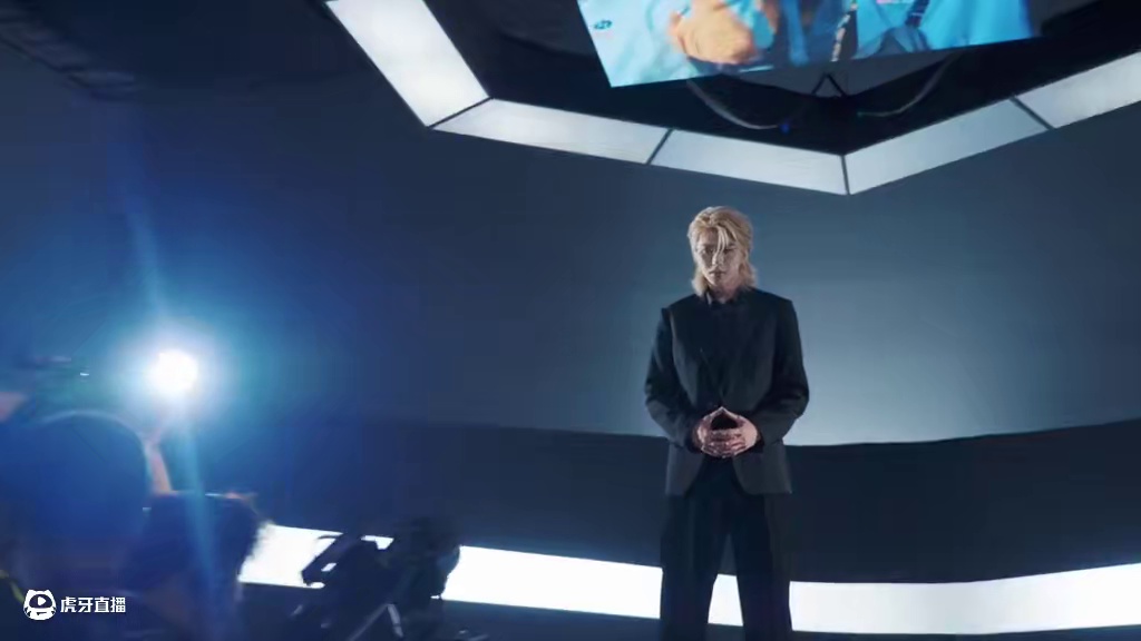 【决胜巅峰×蔡徐坤】主题曲创作人蔡徐坤片场日记
#蔡徐坤送你648 #决胜巅峰登录就送648 #和蔡