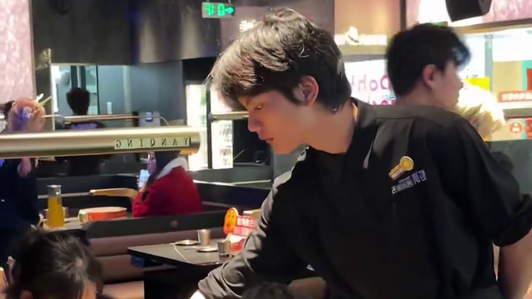 海底捞旗下烤肉焰请烤肉铺子开到深圳啦！新店活动快囤#烤肉 #一起吃烤肉 #焰请烤肉铺子 #烤肉真香 